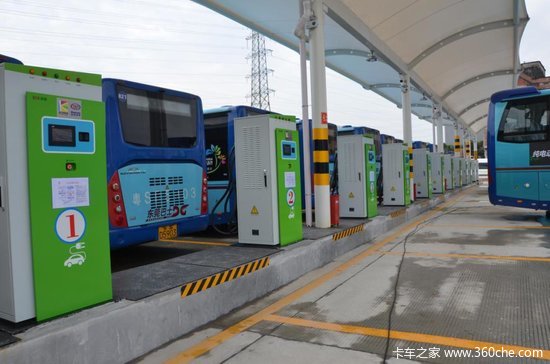 电池早衰警示：672辆纯电公交停摆 新能源商用车如何走出电池故障阴霾