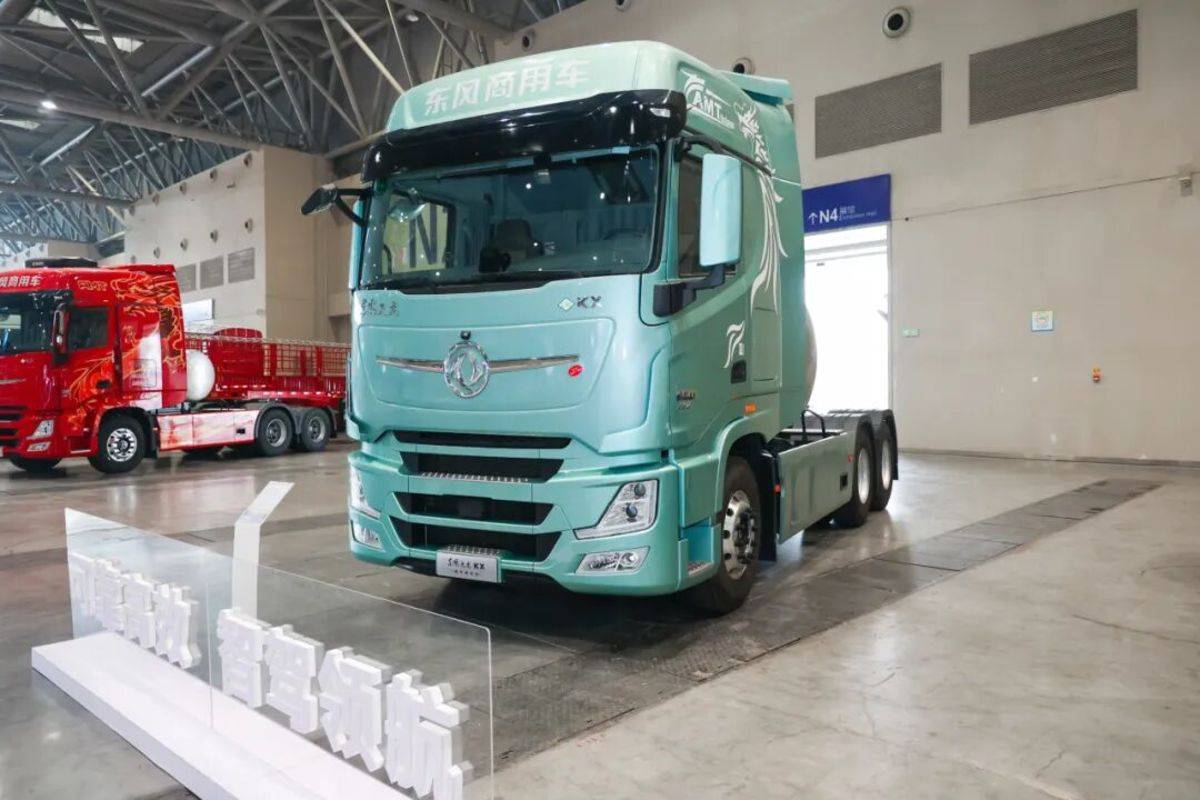 伊思灵华泰高端平台座椅，与东风商用车共筑新征程