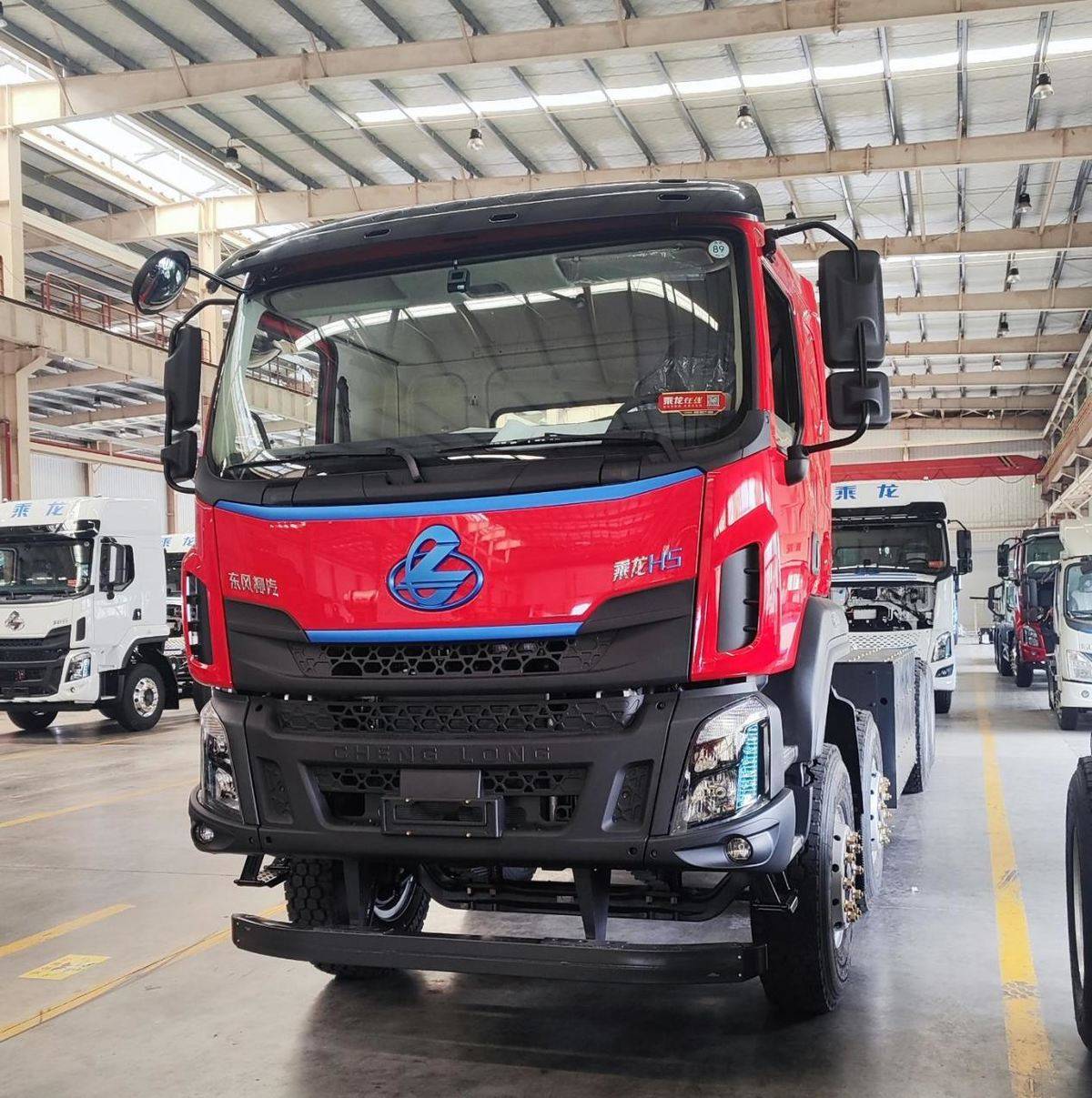 长续航强动力双核驱动 资源运输优选乘龙H5 8x4纯电自卸车6516a18477caafaa3d998418aa6ecb38_compress