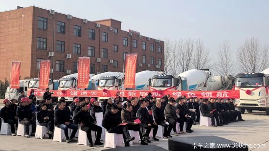 20台纯电动搅拌车交付，驻马店权威媒体见证行业低碳升级