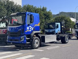 经典焕新，明星卡车乘龙纯电7米8他来了