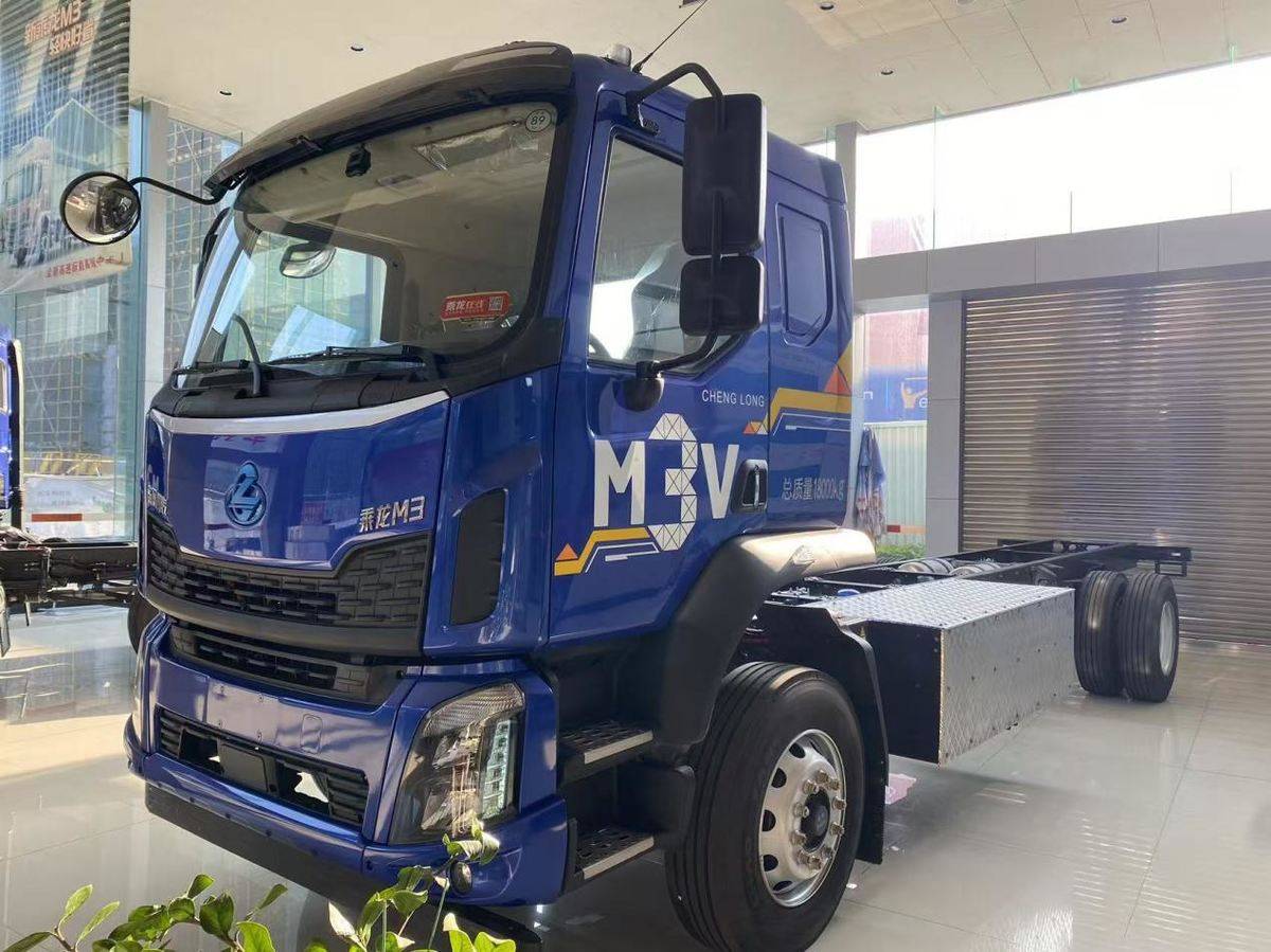 经典焕新,明星卡车乘龙纯电7米8他来了43c496d8f2fdc863148f36d759612d87_origin(1)