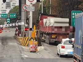 两把翘头 不会点十八般武艺是上不去高速?