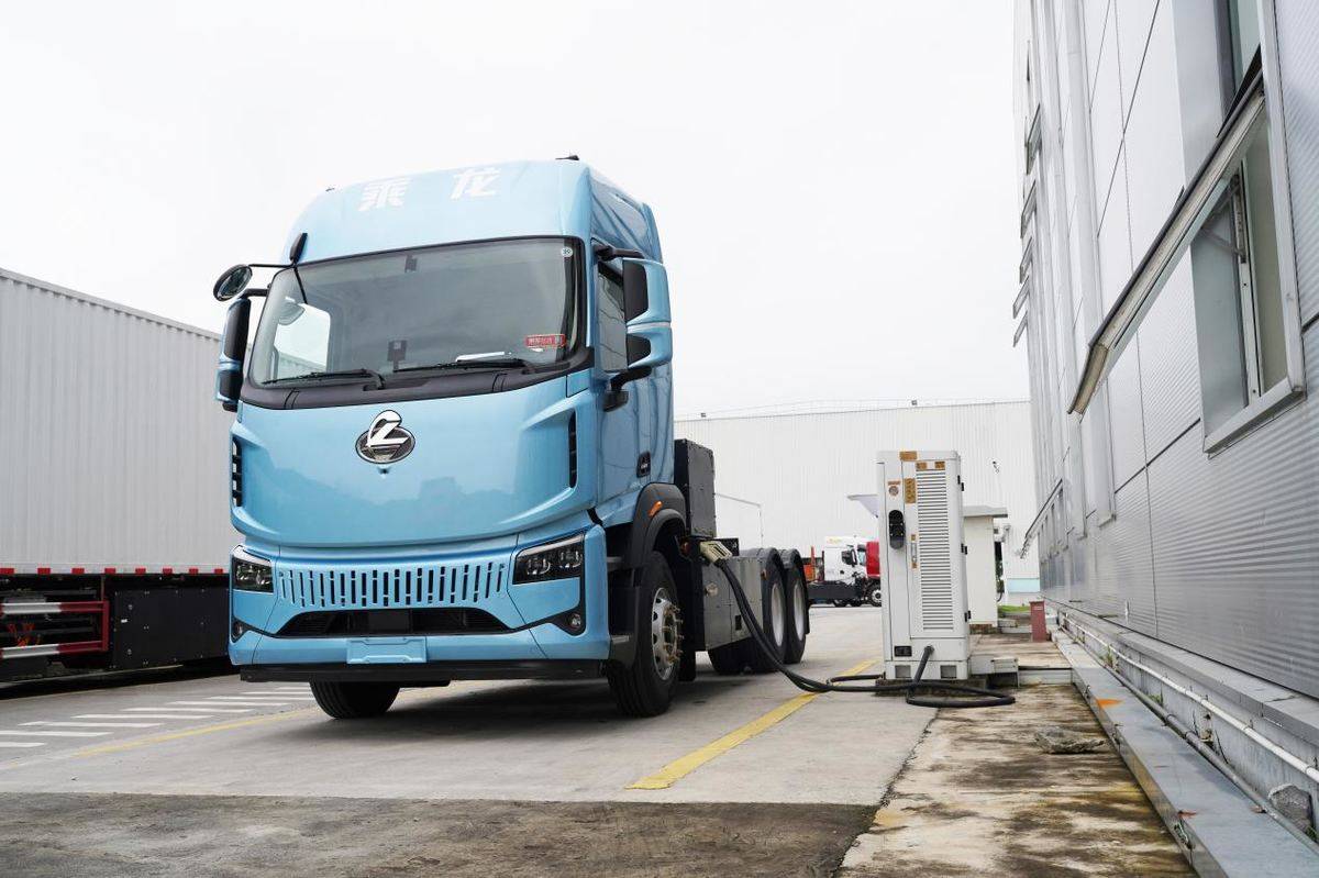 轻量化设计多拉700KG，乘龙翼威5助卡友“轻”松赚更多ZDF00096