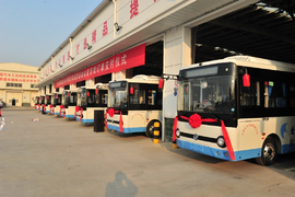 东风襄旅正式启航，55台东风天翼公交现场交付客户