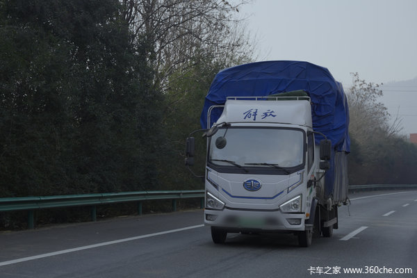 运价低迷如何增收？这位老司机有话说 从油车换电车月省3000元