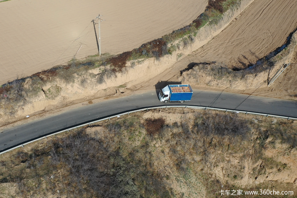 内卷严重行情不稳 但他为何一口气买两台解放轻卡？