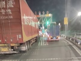 注意了！上海松江警方开展货车专项整治行动！