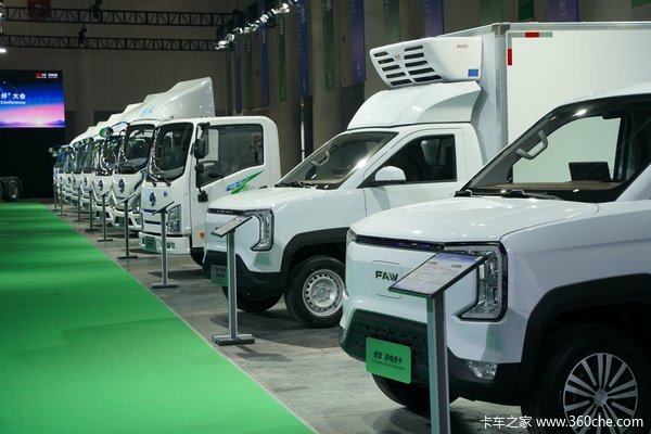 解放轻卡展车盘点：全系新能源矩阵领衔 多元化车型布局再升级