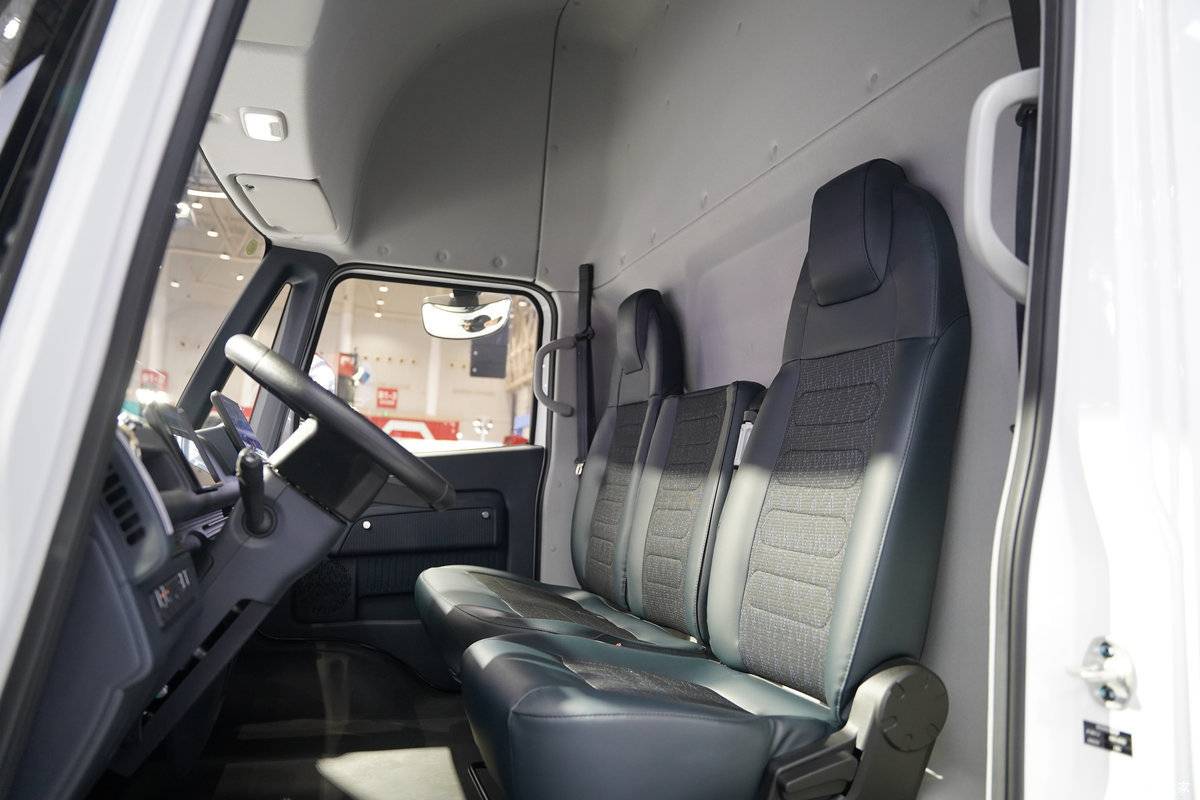 携手宁德时代,坤鹏 ET9 登封上市!新能源轻卡痛点终结者来了