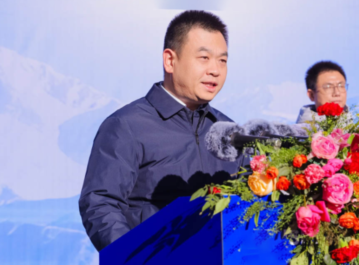 启新程！200台徐工氢能重卡交付西北大客户