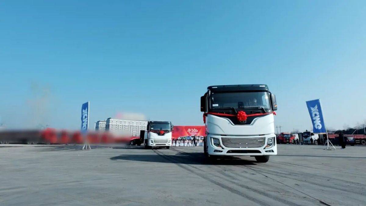 开门红 | 百台出征!徐工新能源重卡重磅交付钢铁物流客户