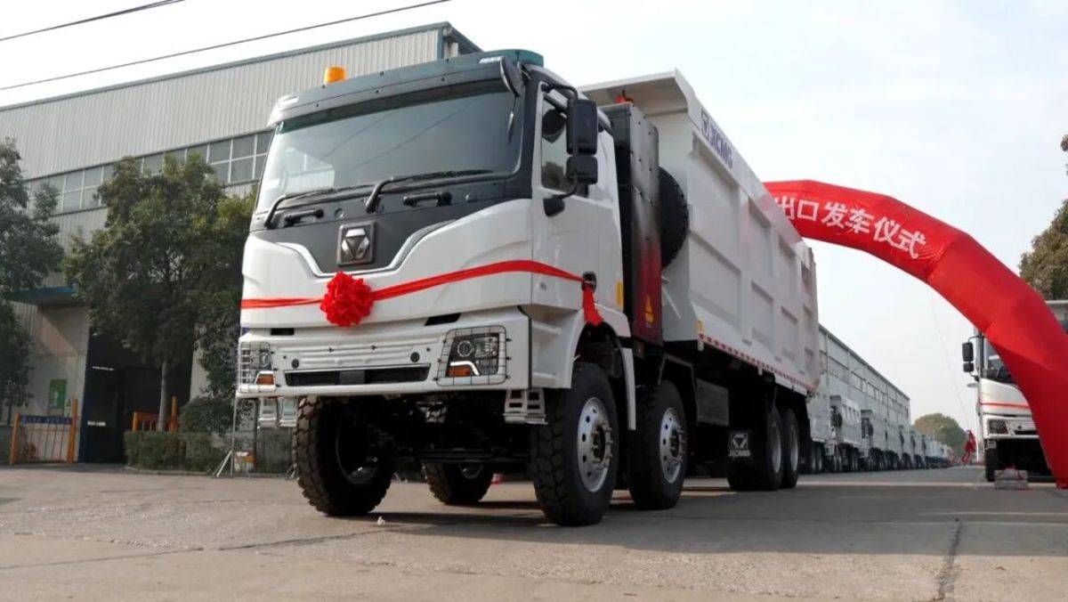 开门红 | 百台徐工纯电动自卸车破浪出海!