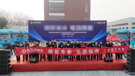 东风商用车新年开门红！200台东风新能源牵引车发力"电动凤阳"