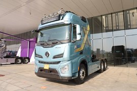 720匹马力 15.7L排量  LNG 德龙X6000臻选版 6×4 散装罐运输牵引车