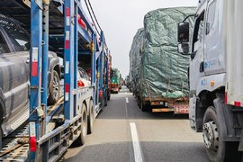 货运单价持续走低 真的是“馒头车”惹的祸吗？