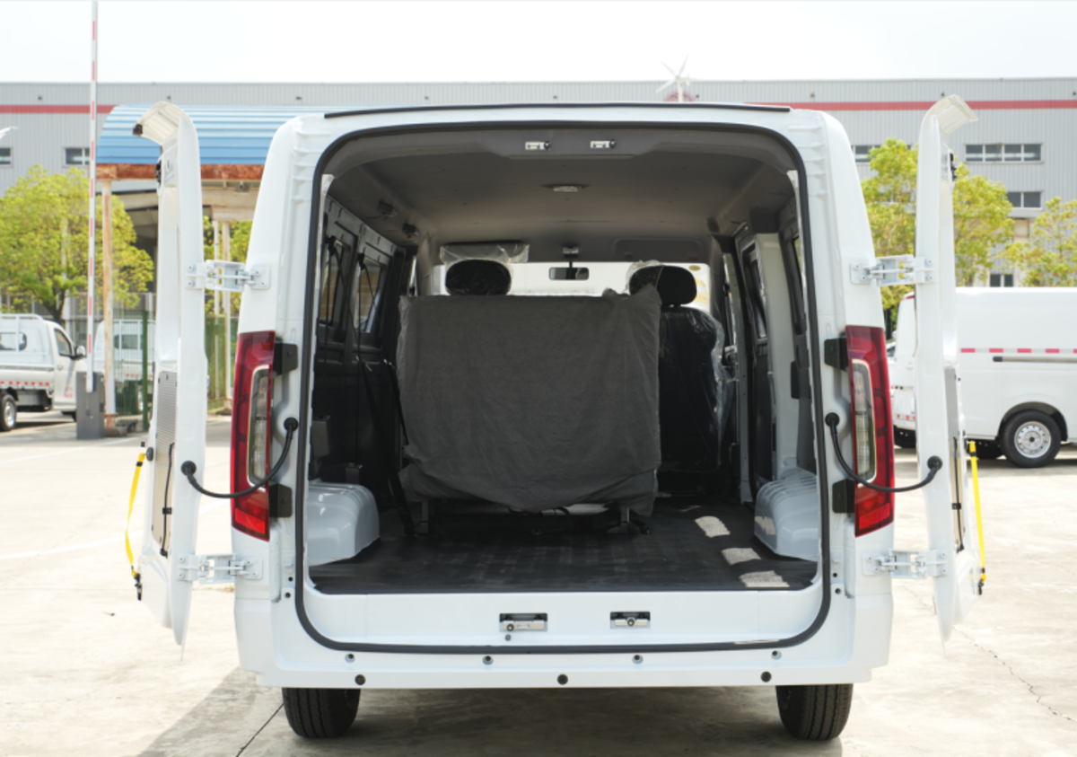 VAN车推荐：东风睿立达V8E 值得购买的城配利器！https://img9.kcimg.cn/imga/1/1335/1335091.jpg_1200xx.nw.jpg