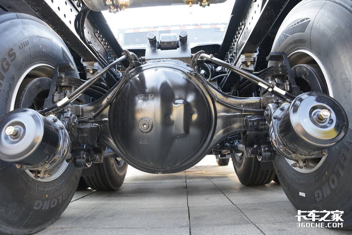 625匹马力 宁德时代600度电池 续航450km 北京重卡蓝梦7平原版发布!