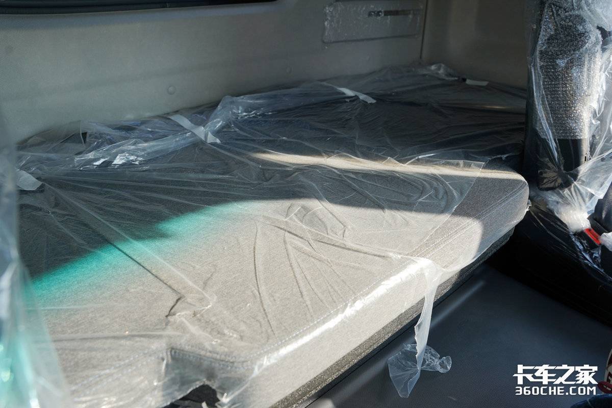 625匹马力 宁德时代600度电池 续航450km 北京重卡蓝梦7平原版发布!