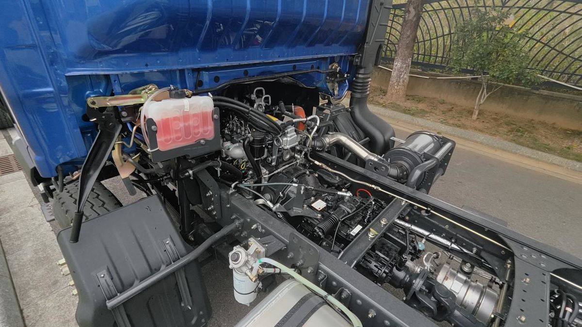 多拉快跑轻松赚  乘龙L2自卸车助卡友城乡运输赚不停IMG20251222092347