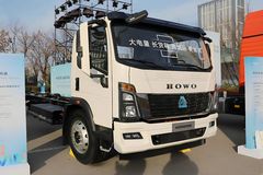 纯电统帅T系列 4×2 165kWh直驱桥“轻卡”十米货厢 高效创富！