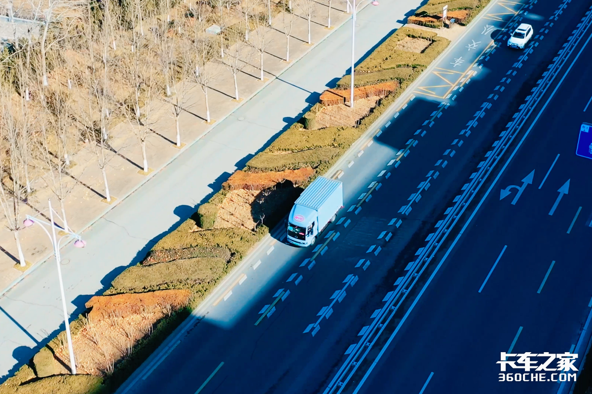 父子八年的运输路 比亚迪轻卡T5如何成为他们移动的办公室?