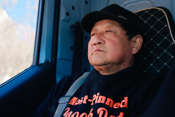 父子八年的运输路 比亚迪轻卡T5如何成为他们移动的办公室?