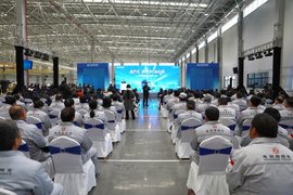 新产线 新使命 新征程 东风商用车智慧工厂正式投产 D600新品亮相十堰