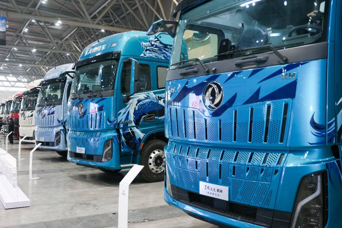 400卡友已抵十堰！东风商用车2026年天龙哥客户盛典即将启幕