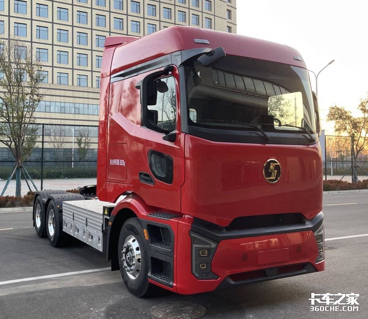 第402批公告亮点:陕汽新品亮相 东风解放都推智驾车型