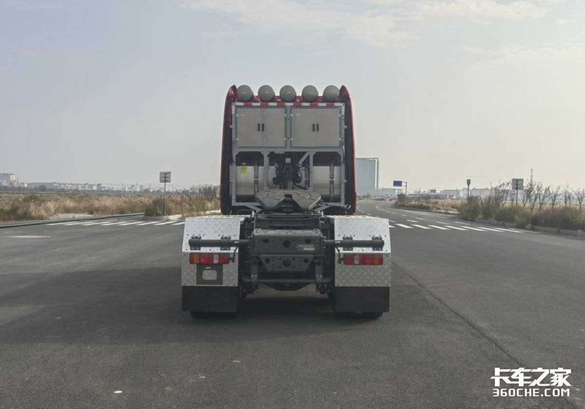 第402批公告亮点:陕汽新品亮相 东风解放都推智驾车型