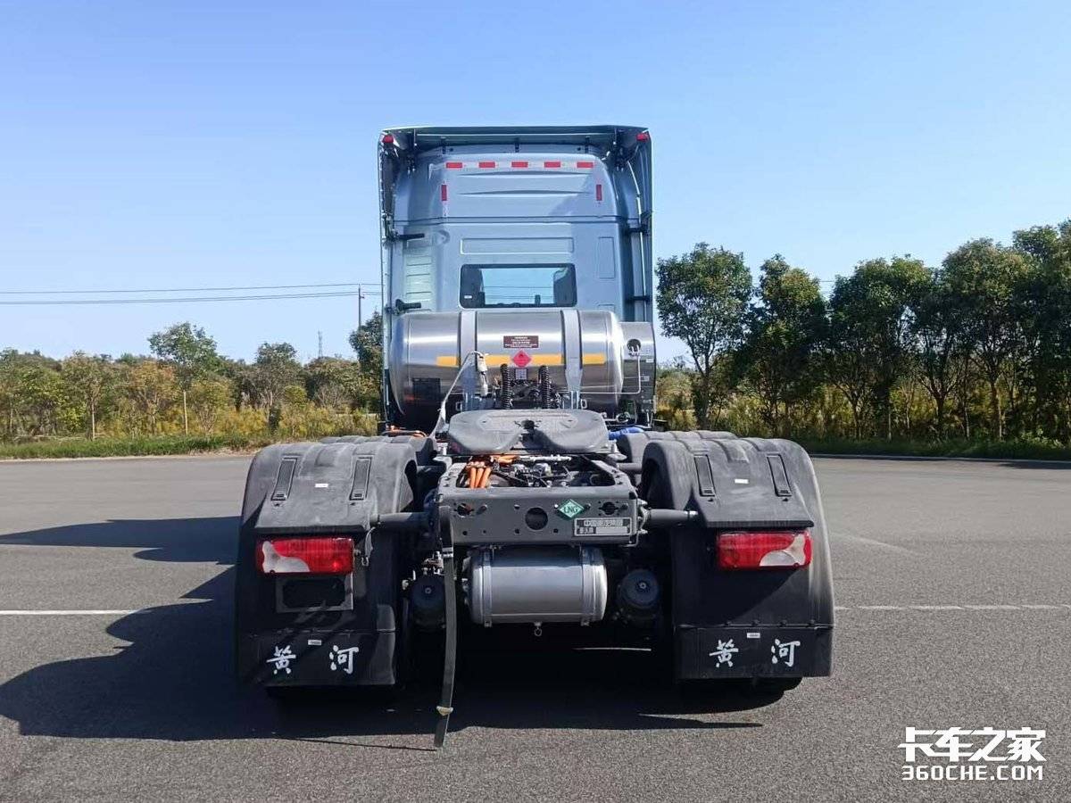 第402批公告亮点:陕汽新品亮相 东风解放都推智驾车型