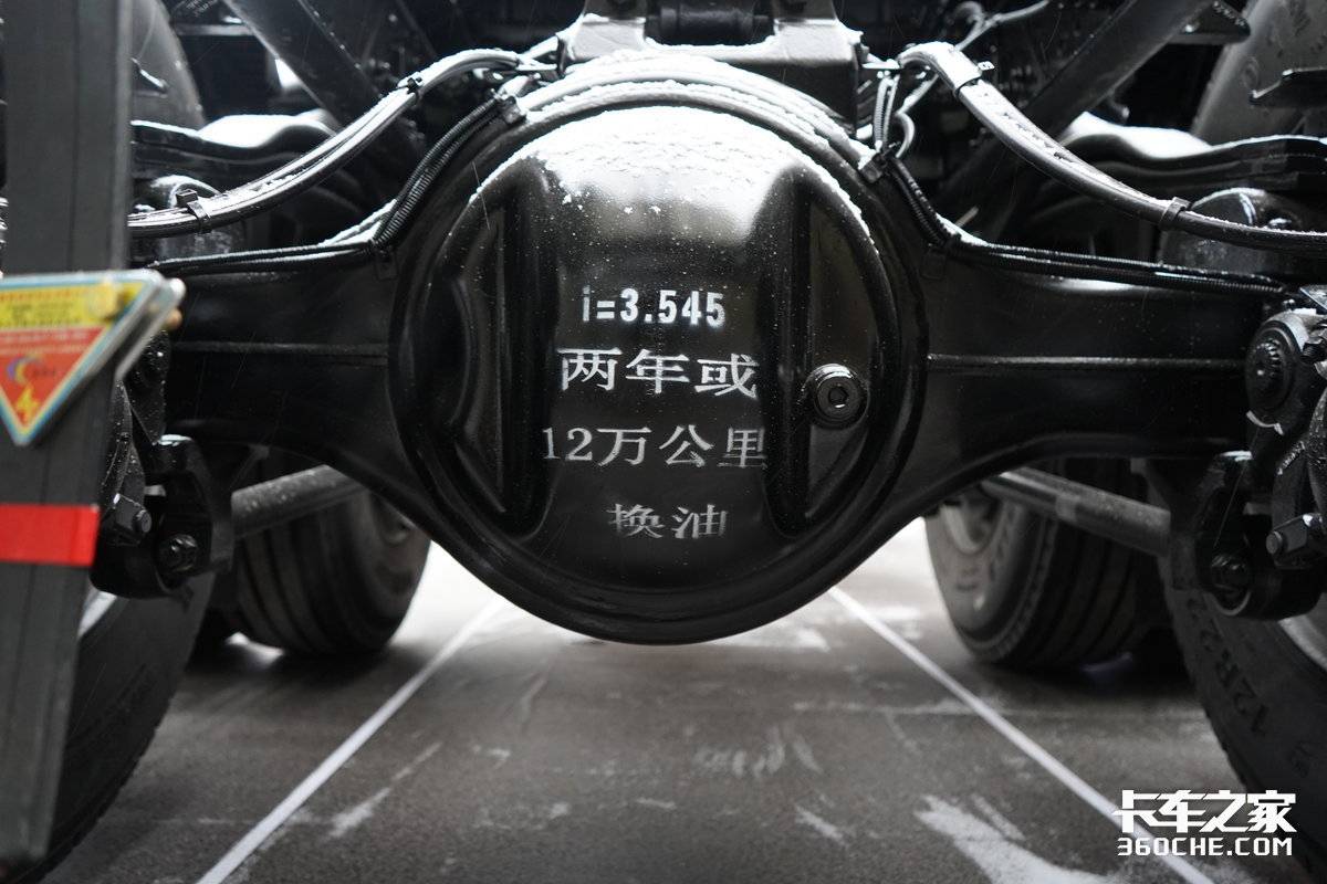 560马力燃气车 自重最低8.25吨 陕汽商用车新品德御Q500上线!