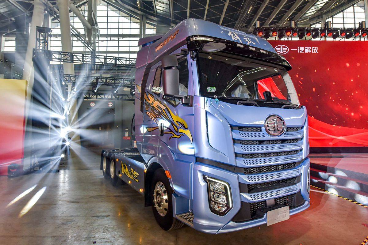 质越200万 擎领新征程 J6销量突破200万辆 解放J6 Pro正式上市!