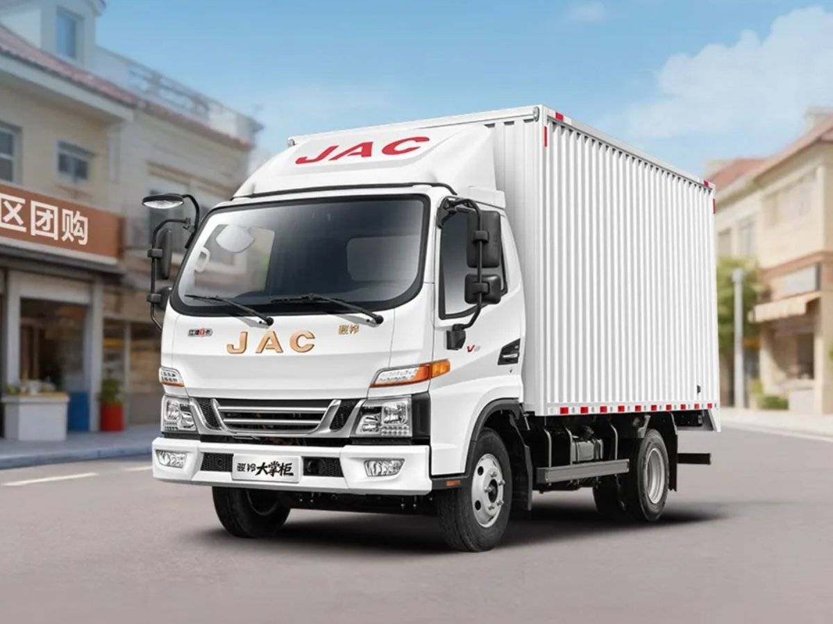 开骏铃大掌柜:一家三口齐上阵 穿街入巷全能干cfd0e239b9a2c2f1b8a72e82a094604a