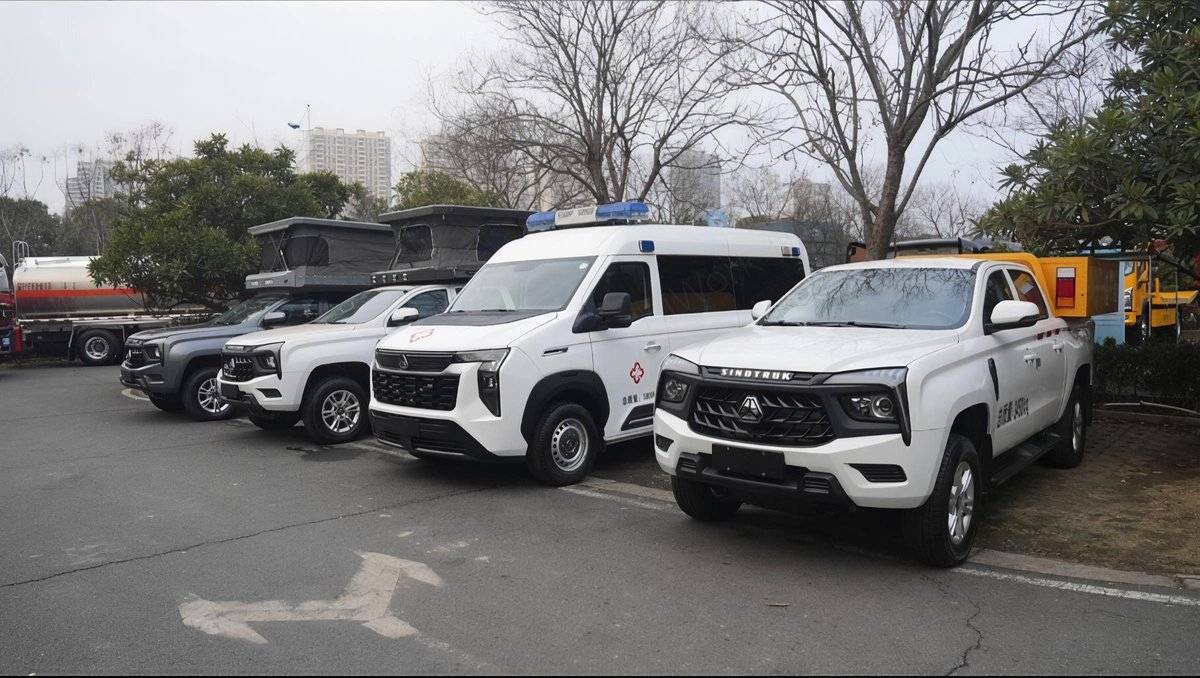 中国重汽轻型汽车专用车矩阵全擎亮相 多场景解决方案登陆随州