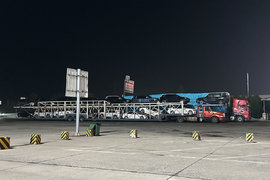 河南轿运车直击:白天全合规晚上全超限?治超不是面子工程