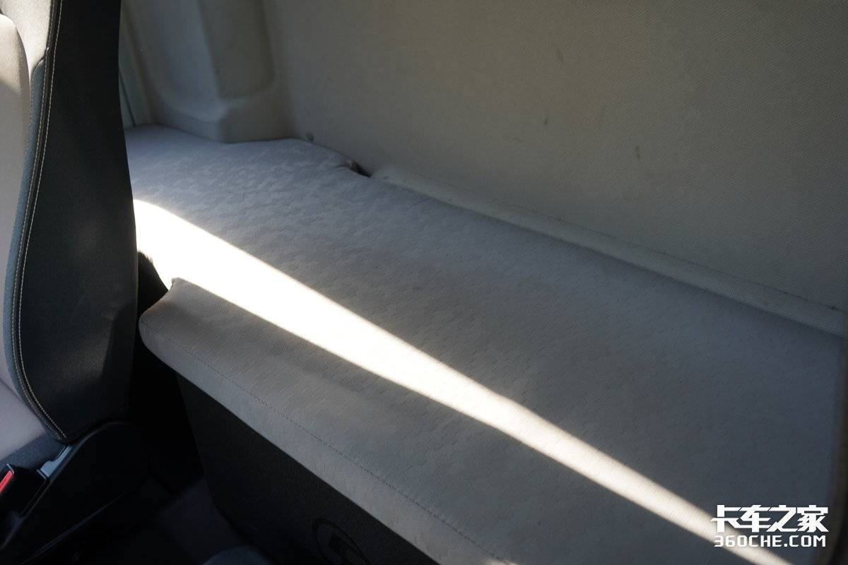 262度电池包+1640L储氢瓶 帝江Re系燃电牵引车续航超600公里