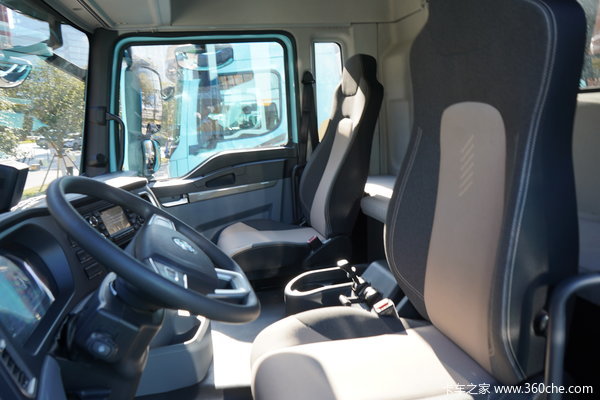 262度电池包+1640L储氢瓶 帝江Re系燃电牵引车续航超600公里