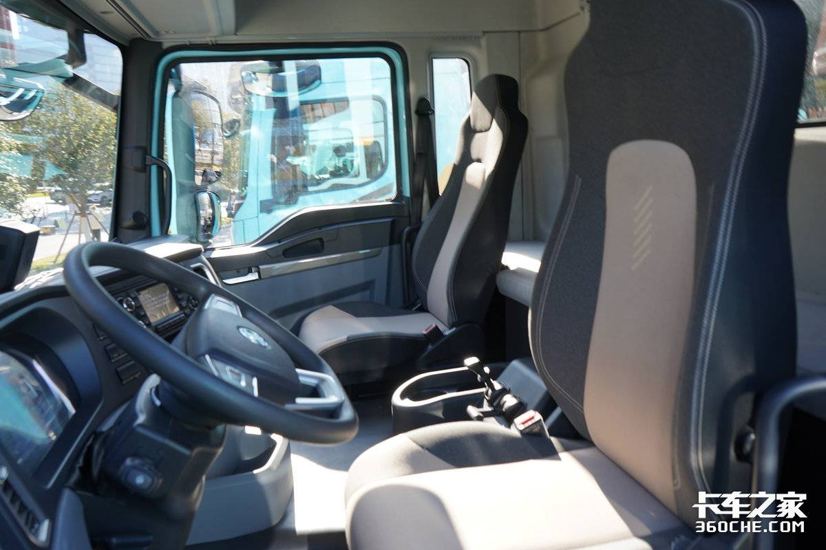 262度电池包+1640L储氢瓶 帝江Re系燃电牵引车续航超600公里