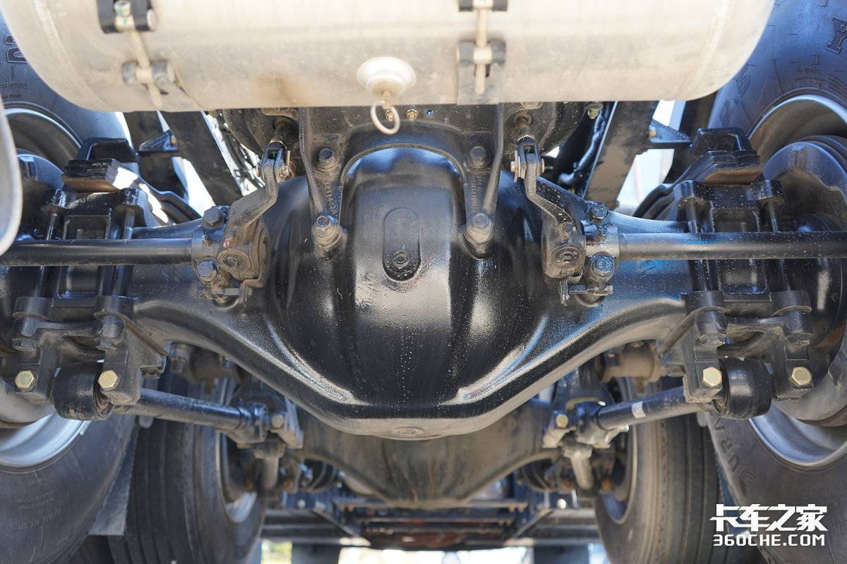 262度电池包+1640L储氢瓶 帝江Re系燃电牵引车续航超600公里