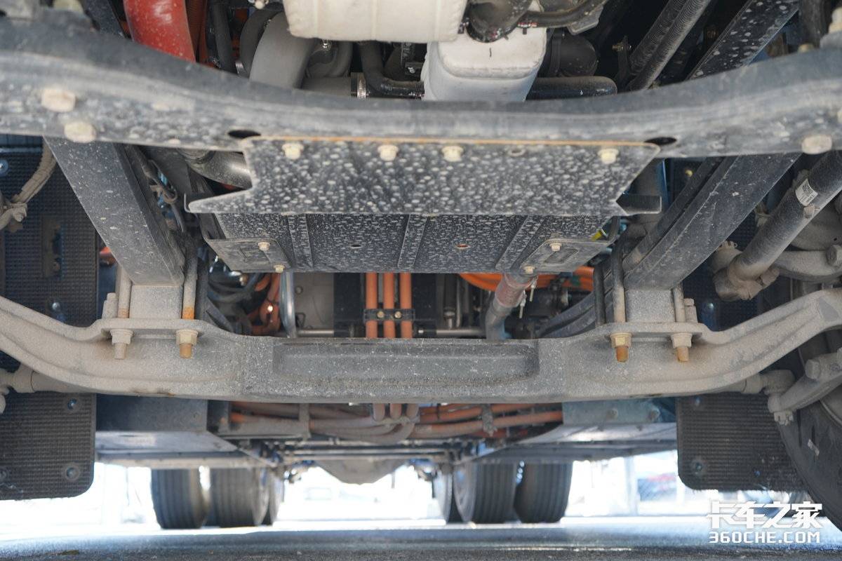 262度电池包+1640L储氢瓶 帝江Re系燃电牵引车续航超600公里