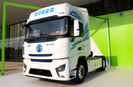 续航轻松突破400+ 马力800+ 这台陕汽G6000E真能干长途!