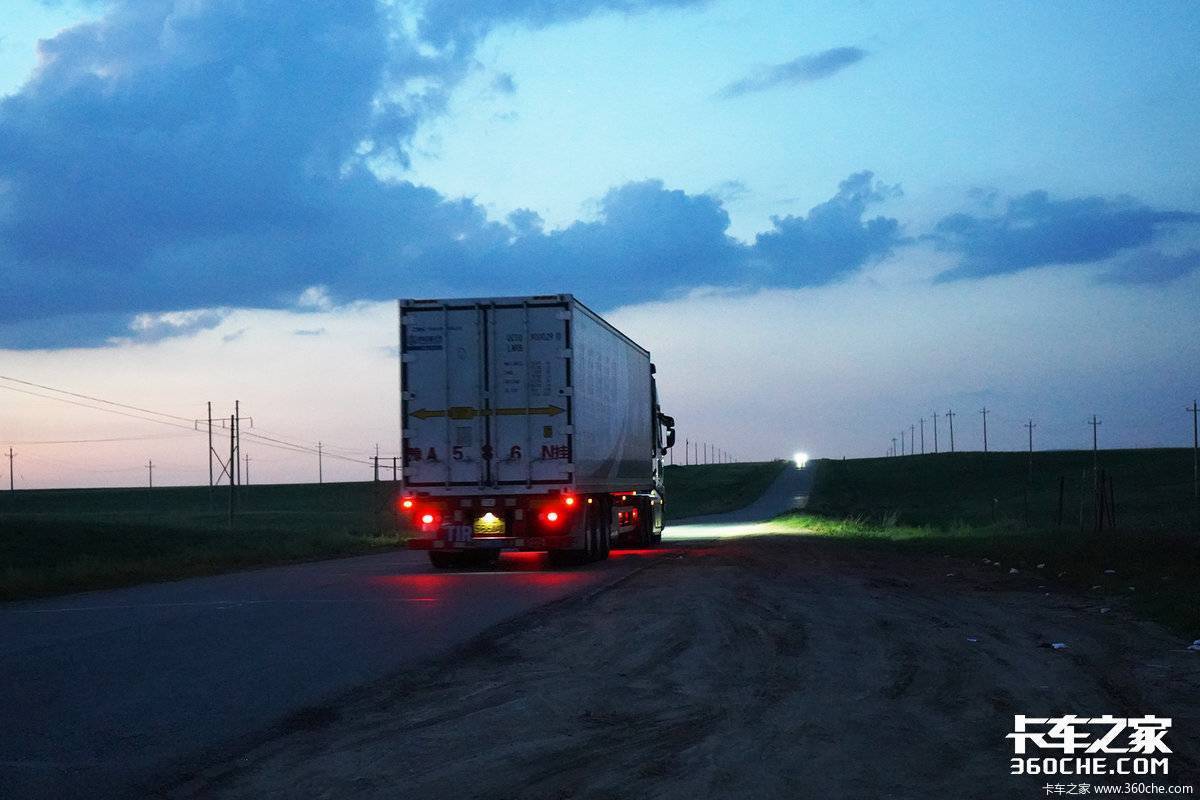 爆发预警!2026商用车四大红利齐发力