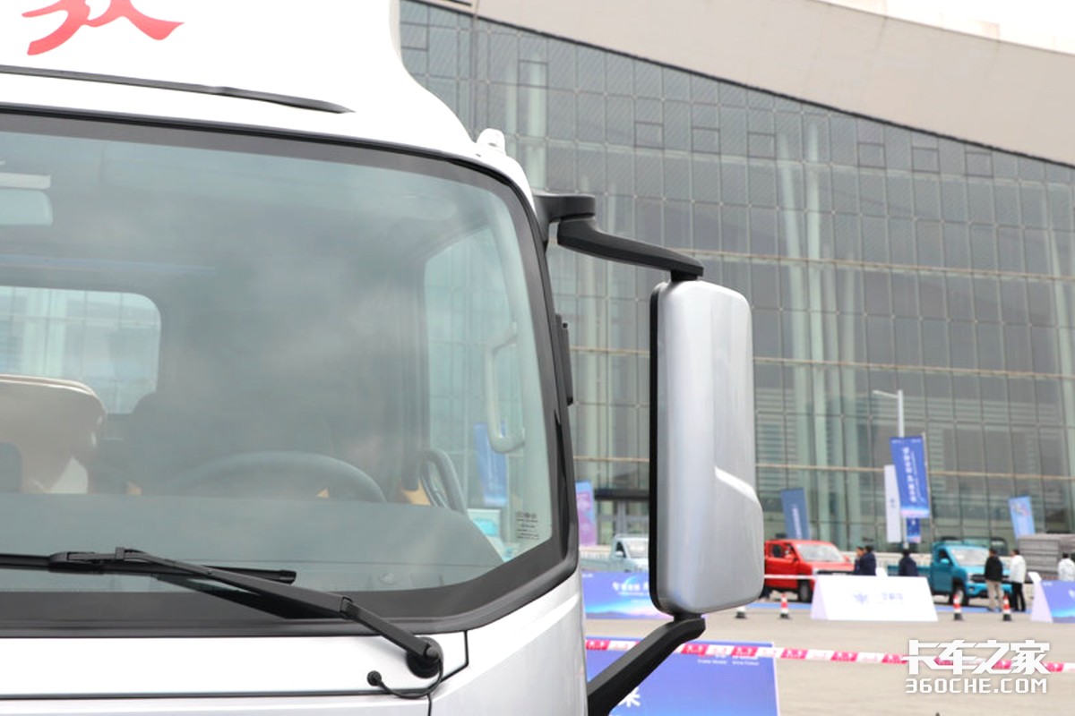 最高端的解放轻卡迎来升级 全新领途变了啥?