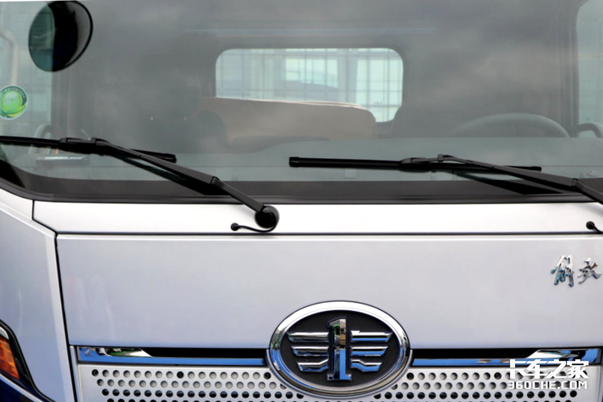 最高端的解放轻卡迎来升级 全新领途变了啥?