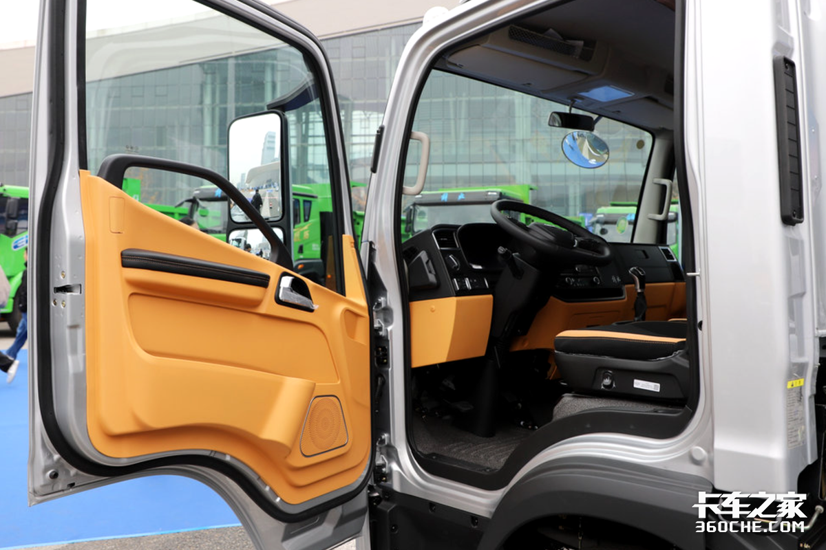 最高端的解放轻卡迎来升级 全新领途变了啥?