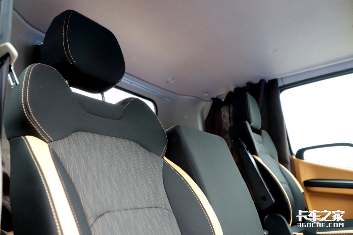 最高端的解放轻卡迎来升级 全新领途变了啥?