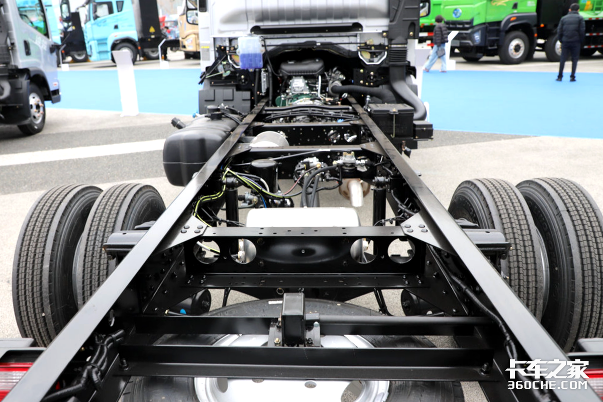 最高端的解放轻卡迎来升级 全新领途变了啥?