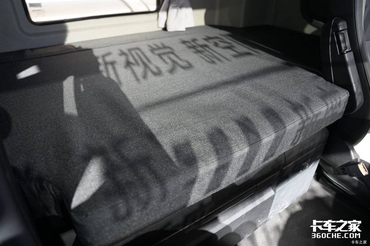 ����TS&nbsp;14.6L&nbsp;590����&nbsp;LNG&nbsp;6��4ǣ����